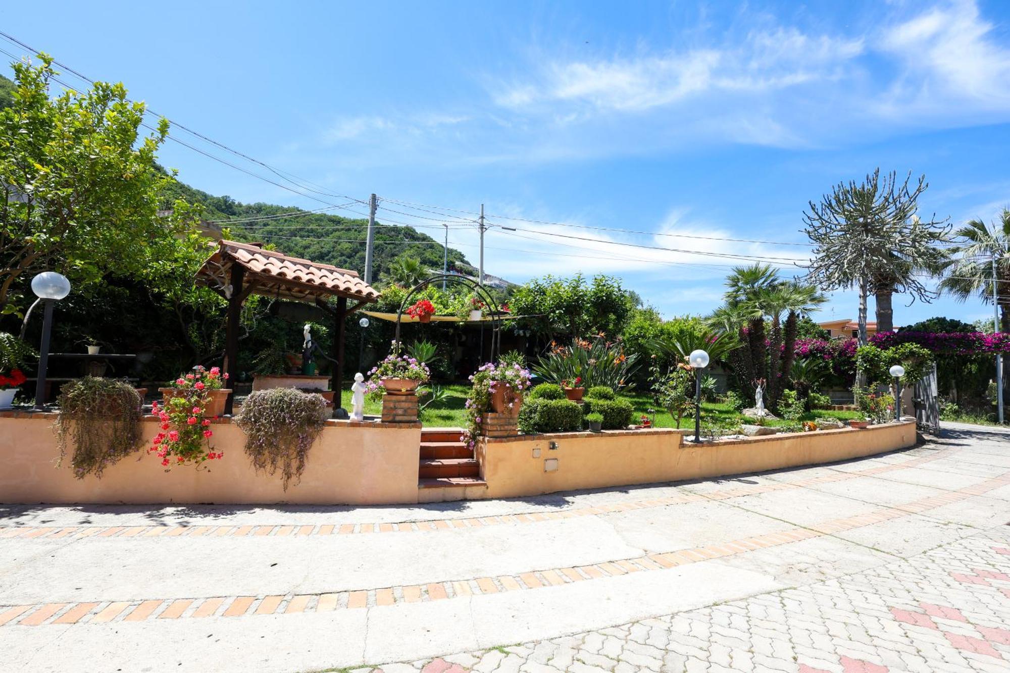 B&B Valeri Tropea Exteriör bild